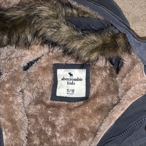 Boys abercrombie coat size 11 / 12